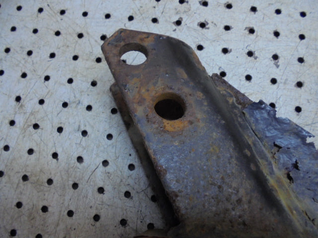 For CASE 4240 RH REAR HYDRAULIC STABALISER BRACKET & BOLTS