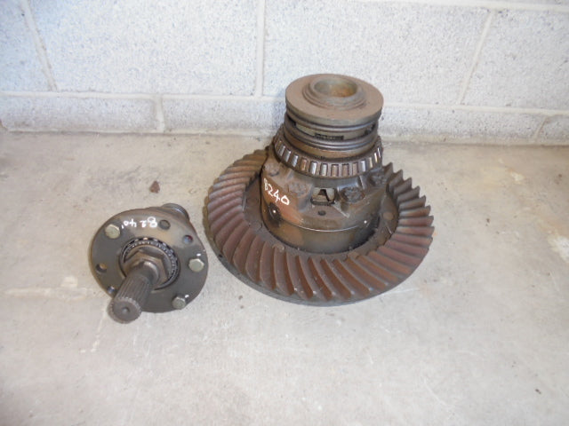 For FORD 8240 REAR AXLE CROWN WHEEL & PINION ASSEMBLY