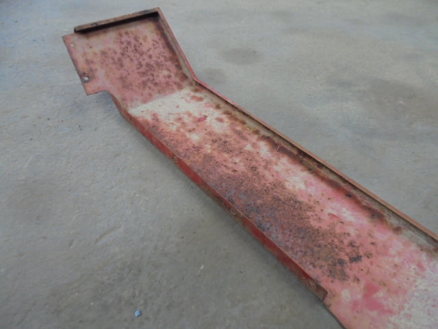 For CASE 4240 LP CAB LH REAR HALF REAR WING	
