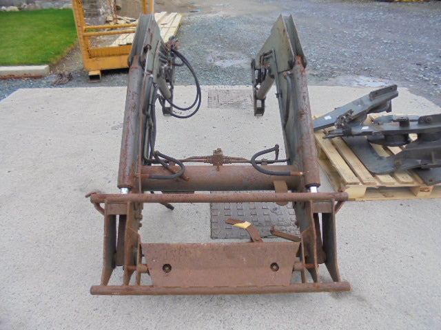 QUICKE 340US LOADER WITH BRACKETS TO SUIT FORD /NH 5640/6640/7740