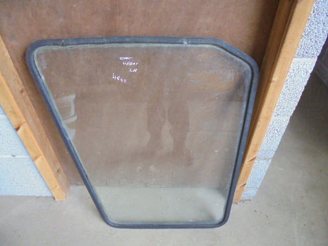 For FORD 4600 Q CAB LH UPPER DOOR GLASS & RUBBER