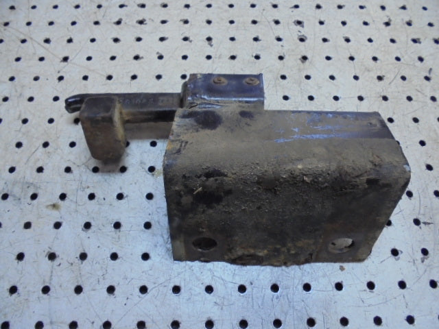 For CASE 4240/4230 LP CAB DRAWBAR/HOOK HOLDER