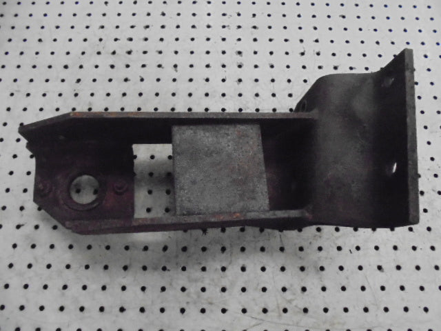 For MASSEY FERGUSON 390 RH CAB FRONT MOUNTING BRACKET