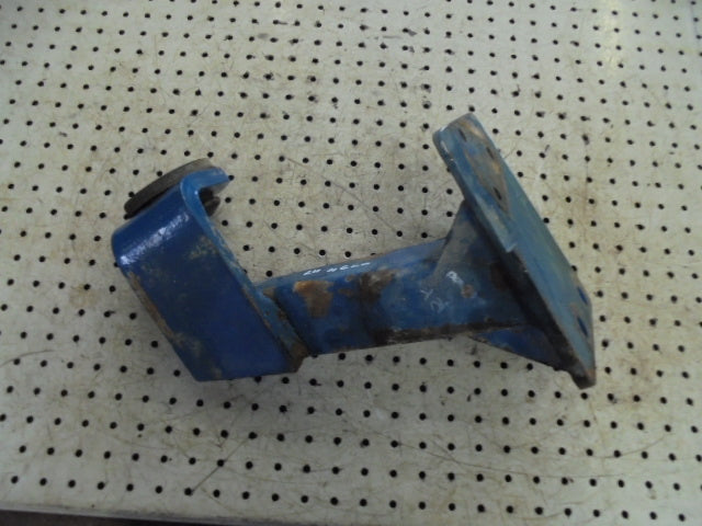 For FORD 4600 Q CAB RH FRONT CAB MOUNT