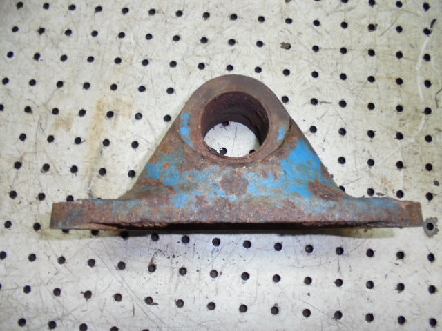 For FORD 4600 2wd FRONT AXLE FRONT AXLE BRACKET