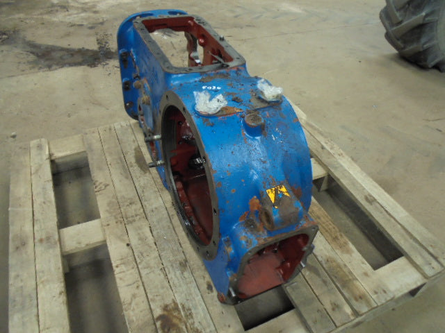 For FORD 5030 REAR CENTRE CASING - BARE