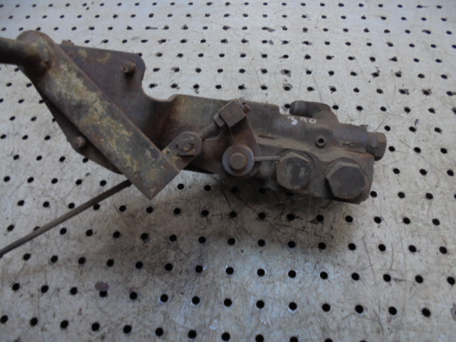 For MASSEY FERGUSON 390 HYDRAULIC TOP COVER ISOLATOR VALVE & LINKAGE