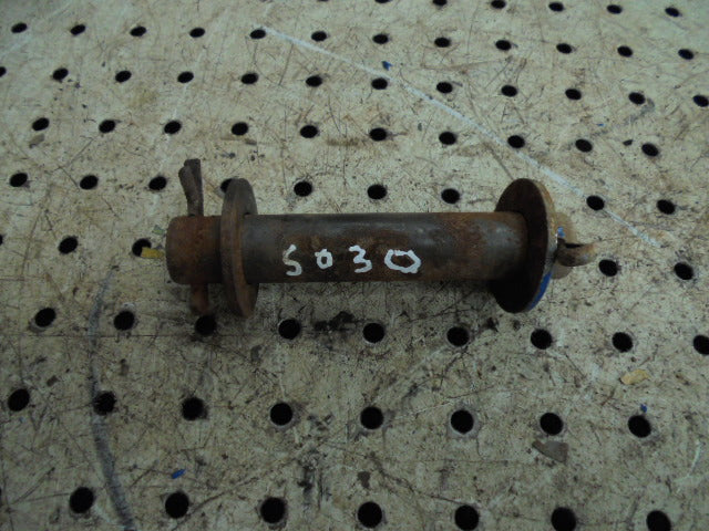 For FORD 5030 TOPLINK BRACKET TO TOP COVER PIN