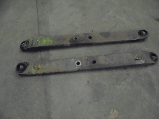 For LEYLAND 270 272 PAIR HYDRAULIC ARMS