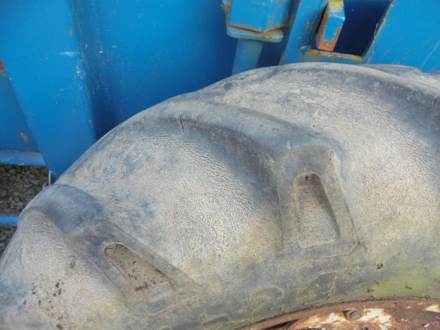 For FORD 5030 4wd 12.4 X 24 FRONT WHEELS & TYRES