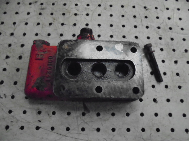For DAVID BROWN 1490 1390 HYDRAULIC SPOOL VALVE MOUNTING BLOCK