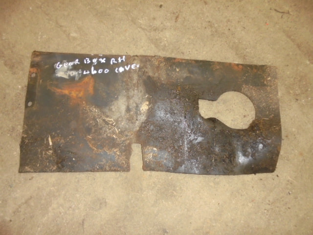 For FORD 4600 LAMBOURNE CAB RH SIDE FLOOR GEARBOX COVER RUBBER