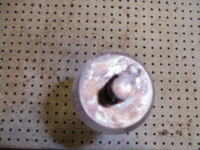 For CASE 885 2wd FRONT AXLE CENTRE PIN