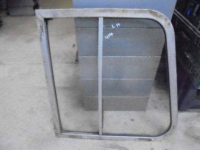 For INTERNATIONAL 434 L CAB LH SIDE WINDOW ASSEMBLY