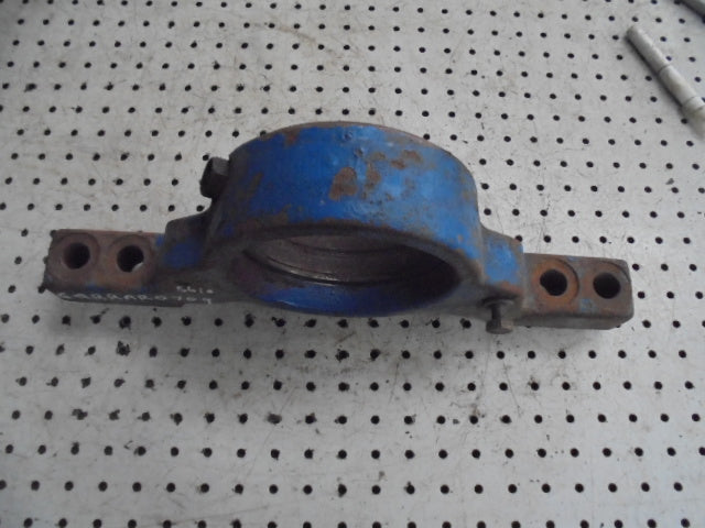 For FORD 5610 6610 7610 4wd FRONT AXLE MOUNTING HOUSING (rear) 709 AXLE