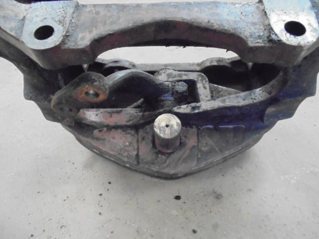 For FORD 5610 6610 7610 FRONT AXLE MOUNTING BOULSTER & STEERING ARM