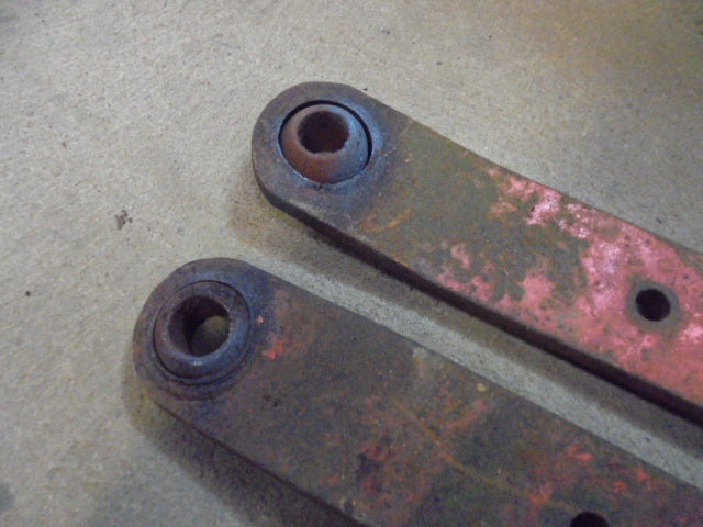 For DAVID BROWN 995 HYDRAULIC ARMS - PAIR 