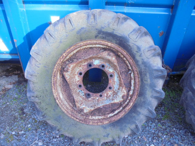 For FORD 5030 4wd 12.4 X 24 FRONT WHEELS & TYRES
