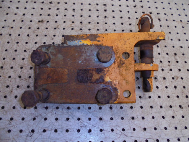 For DAVID BROWN 995 RH STABALISER BRACKET & PIN