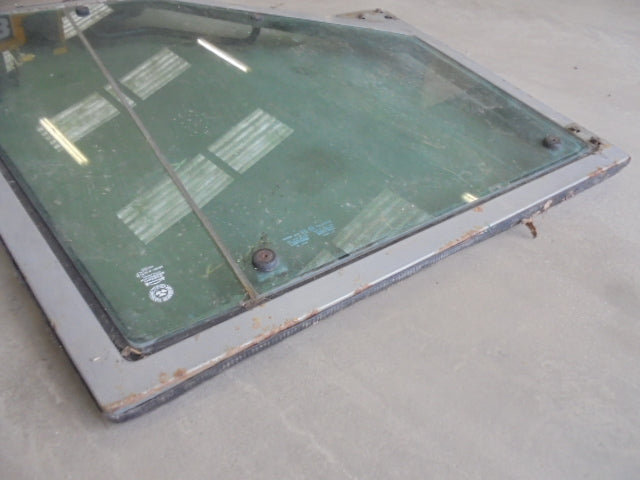 For MASSEY FERGUSON 3000 SERIES RH DOOR ASSEMBLY