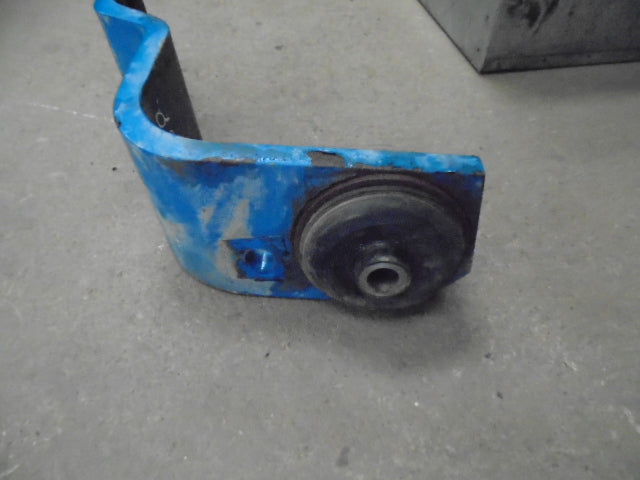 Ford 5610 6610 7610 Super Q Cab Left Hand Front Cab Mounting And Rubber Mounting