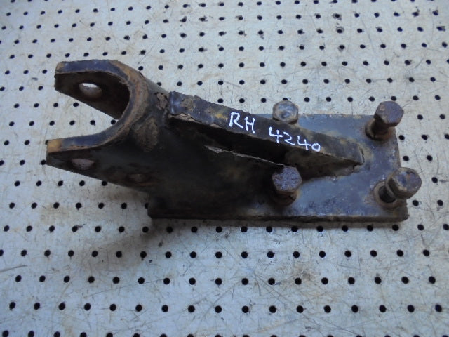 For CASE 4240 RH REAR HYDRAULIC STABALISER BRACKET & BOLTS
