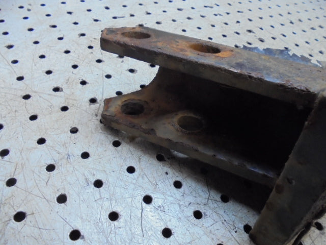 For CASE 4240 RH REAR HYDRAULIC STABALISER BRACKET & BOLTS