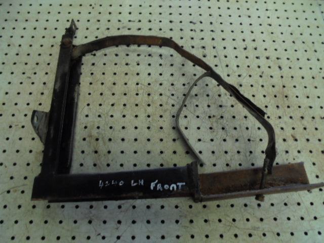For CASE 4240 LP CAB LH FRONT DIESEL TANK BRACKET & STRAP