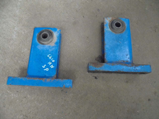 For FORD 5610 6610 7610 SQ CAB REAR MOUNTINGS PAIR