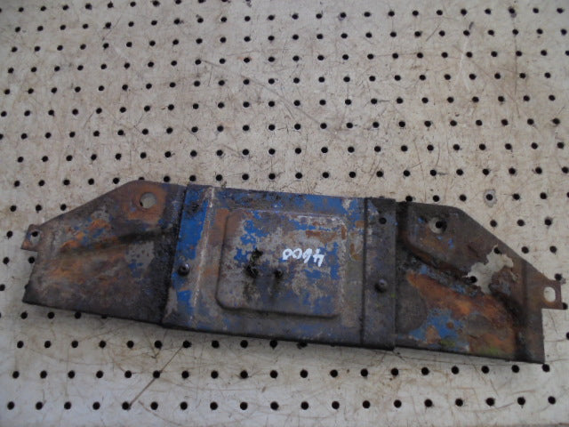 For FORD 4600 FRONT AXLE BOULSTER COVER PLATE - under headlamps