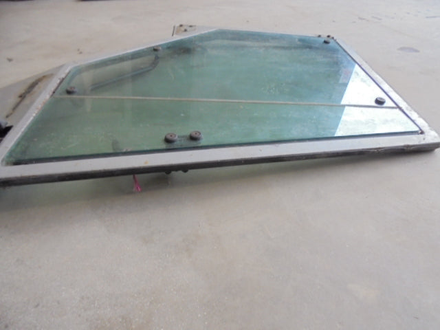 For MASSEY FERGUSON 3000 SERIES RH DOOR ASSEMBLY