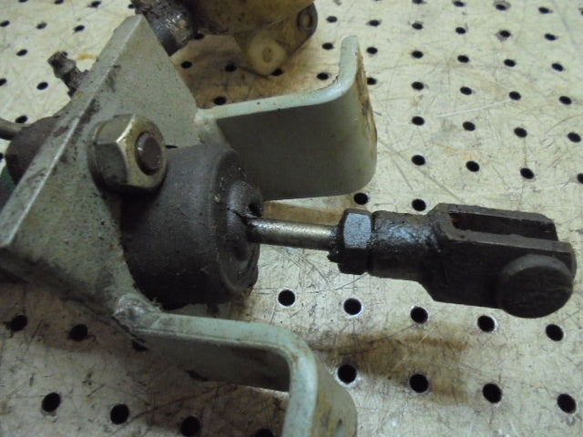 For CASE 4240 LP CAB CLUTCH MASTER CYLINDER & RESERVOIR