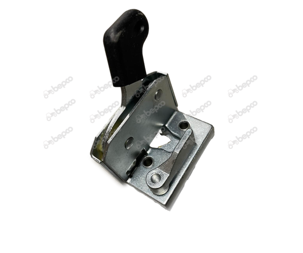 Fendt Lock Screen For FENDT 200 300 600 CAB DOOR INTERIOR LOCK RH – Gwynedd Farm ...