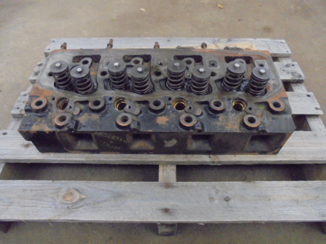 For CASE 4240 / 895 ENGINE CYLINDER HEAD ASSEMBLY