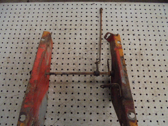 For DAVID BROWN 995 / 996 THROTTLE LINKAGE AND BRACKET