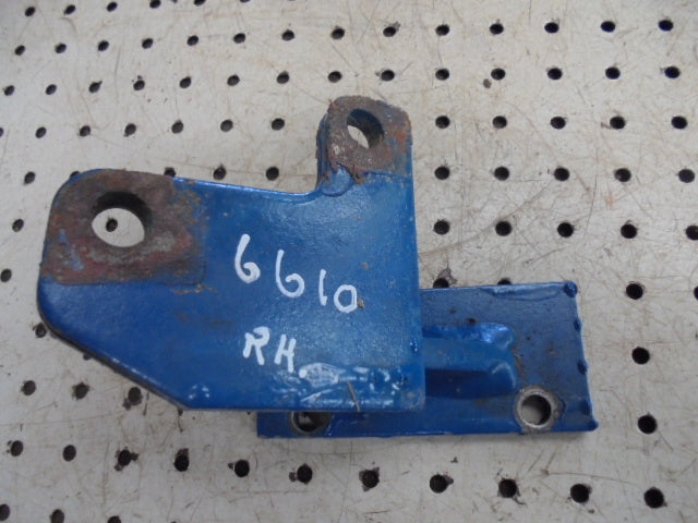 For FORD 5610 6610 7610 RH AUX SPOOL VALVE MOUNTING BRACKET
