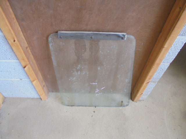 For FORD 4600 Q CAB LH REAR SIDE WINDOW