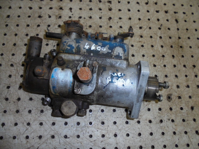 For FORD 4600 / 4610 FUEL INJECTOR PUMP - ROTARY CAV 3 CYLINDER