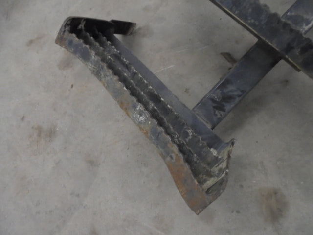 For FORD 545D LH FOOTSTEP