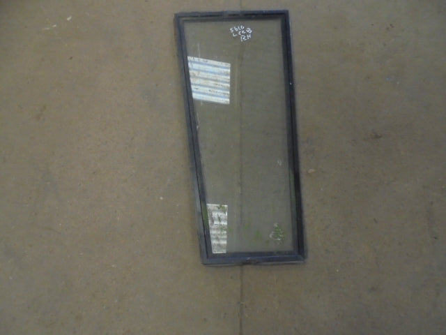 Ford 5610 6610 7610 (LP Cab) Right Hand Front Lower Glass And Surroundong Strips