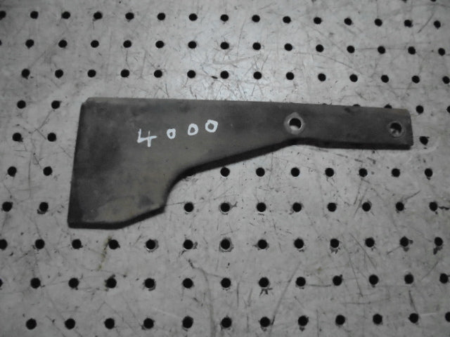For FORD 4000 INJECTOR PUMP / BOTTOM HOSE GUARD off timing cover