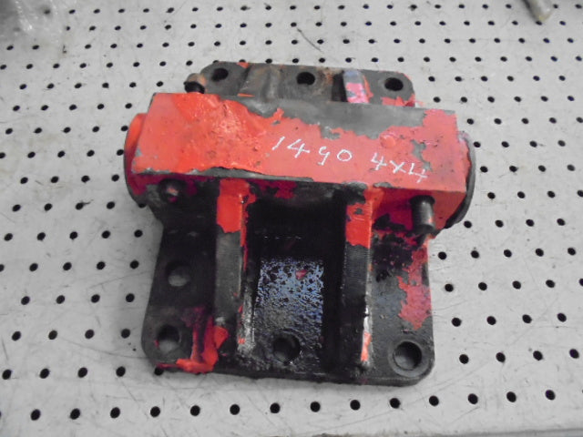 For DAVID BROWN 1490 4wd FRONT AXLE PIVOT PIN MOUNTING HOUSING