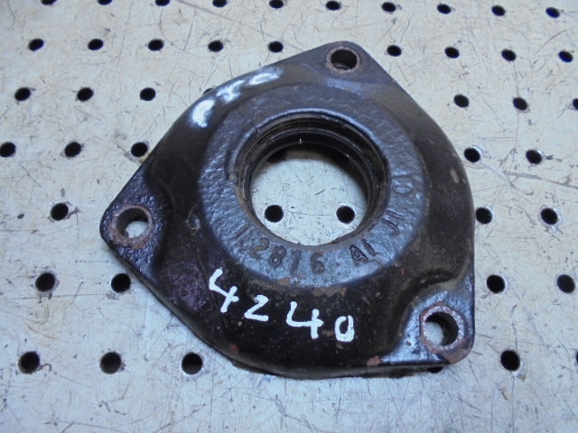 For CASE 4240/4230 REAR PTO SHAFT SEAL COVER PLATE