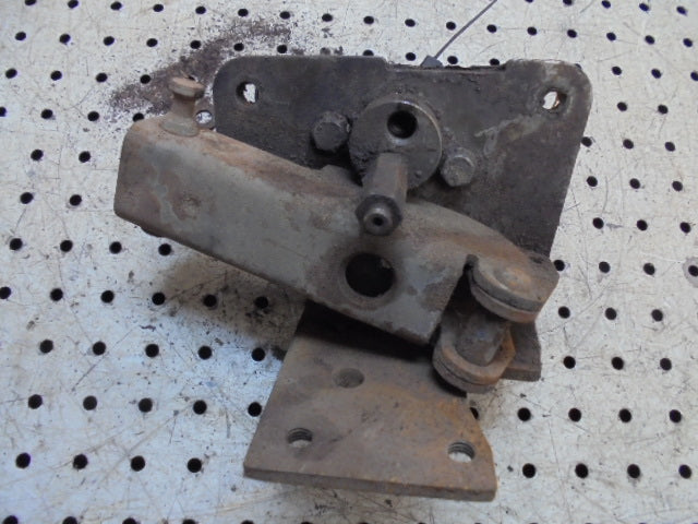For MASSEY FERGUSON 390 LH BRAKE SLAVE CYLINDER & LINKAGE ASSEMBLY