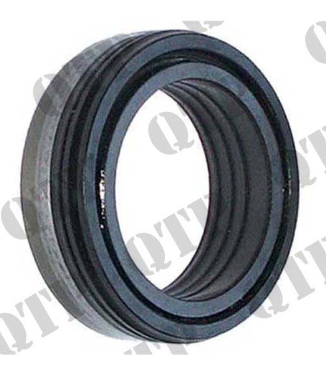 For Massey Ferguson 300 4 WD Drop Box Oil Seal  