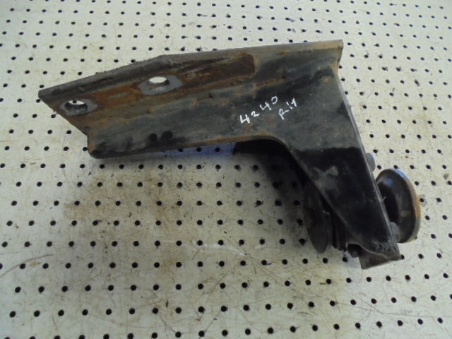 For CASE 4240 LP CAB RH FRONT CAB MOUNT