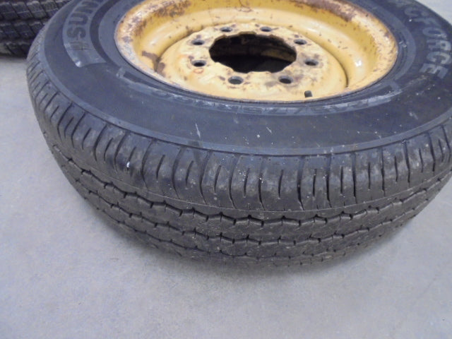 For FORD 545D 550 2wd FRONT WHEELS & TYRES - PAIR