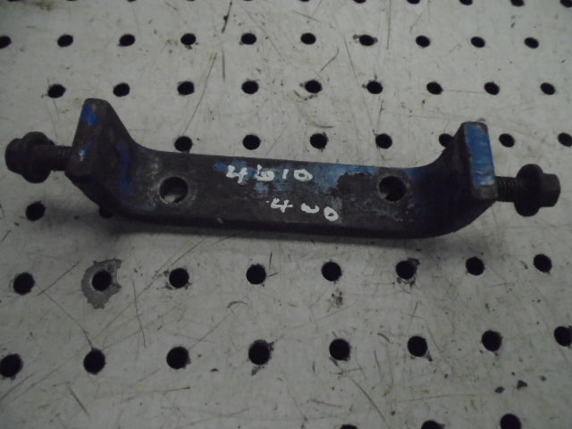 For FORD 4610 4wd PROPSHAFT GUARD MOUNTING BRACKET ON DROPBOX