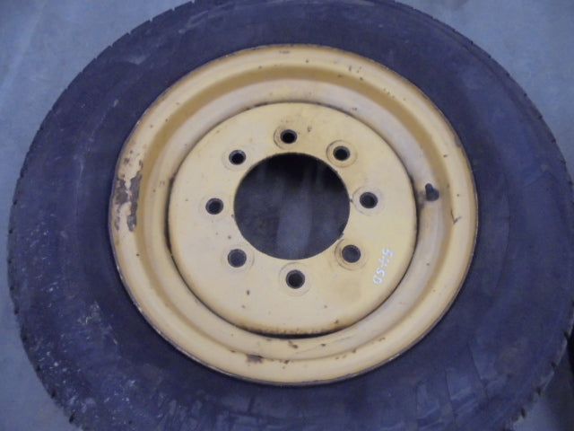 For FORD 545D 550 2wd FRONT WHEELS & TYRES - PAIR