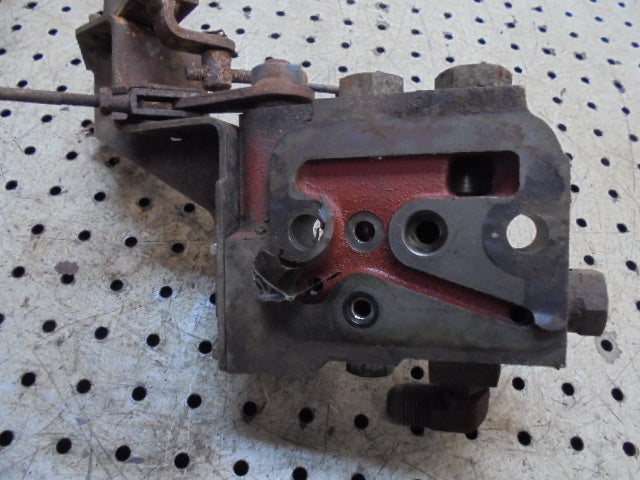 For MASSEY FERGUSON 390 HYDRAULIC TOP COVER ISOLATOR VALVE & LINKAGE